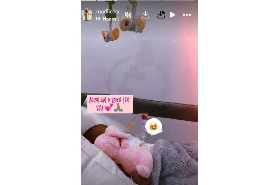 Madlice Cordeiro mostra bebé no berço: 