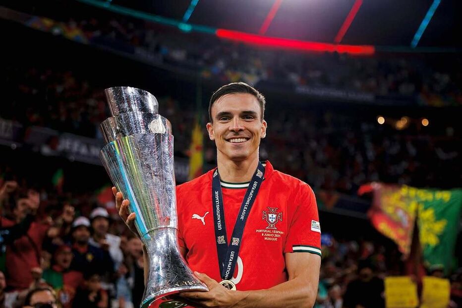 João Palhinha celebra 30 anos com os filhos e a mãe, após separação de Patrícia Palhares