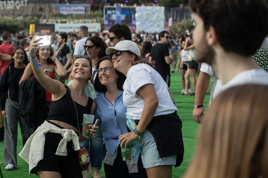 Inês Herédia destaca-se no Nos Alive, que arrancou no Passeio Marítimo de Algés