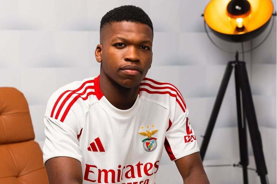 Jogador do Benfica surge em imagem, num momento incerto do futuro do clube