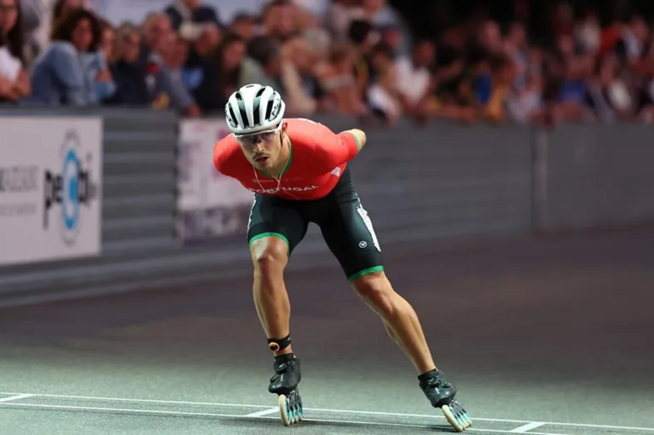 Patinador Miguel Bravo vice-campeão europeu nos 10 mil metros pontos