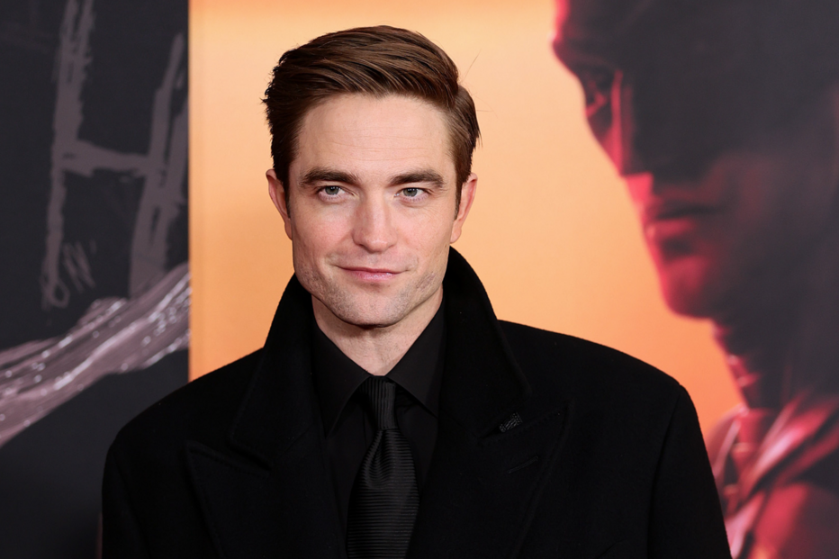 Robert Pattinson surge na lista dos 50 homens mais atraentes