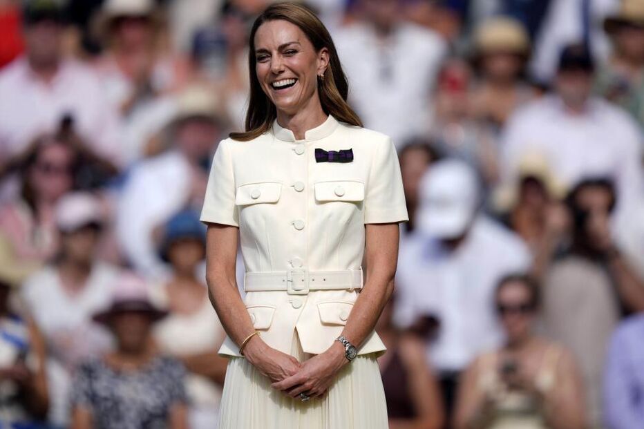 Kate Middleton surge em Wimbledon, um ano após anunciar o diagnóstico de cancro