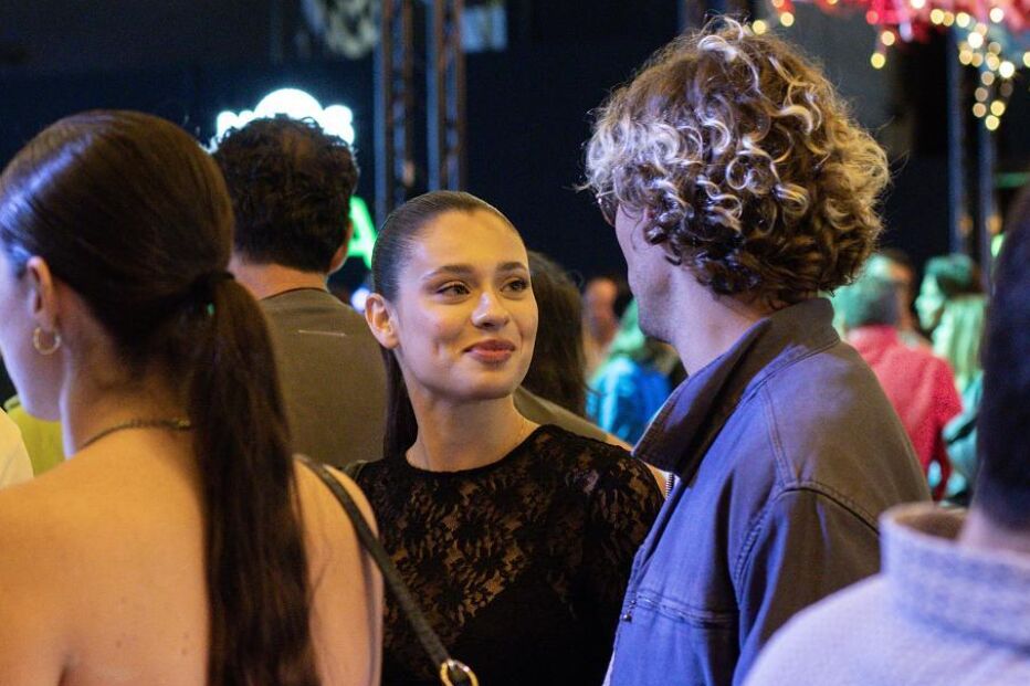 Daniela Melchior diverte-se com amigos no NOS Alive, após deixar Hollywood