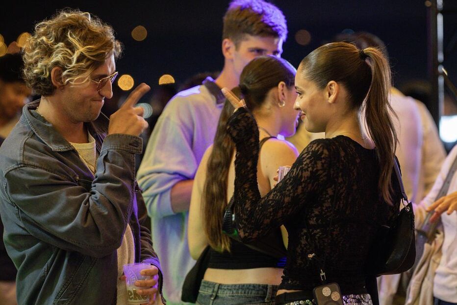 Daniela Melchior diverte-se com amigos no NOS Alive, afastada dos rumores de romance com Mbappé