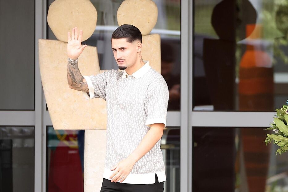 Borja Sainz assina pelo FC Porto por cinco épocas, vindo do Norwich