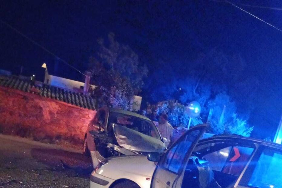 Colisão em Ovar causa ferido, levado para o Hospital de Santa Maria da Feira