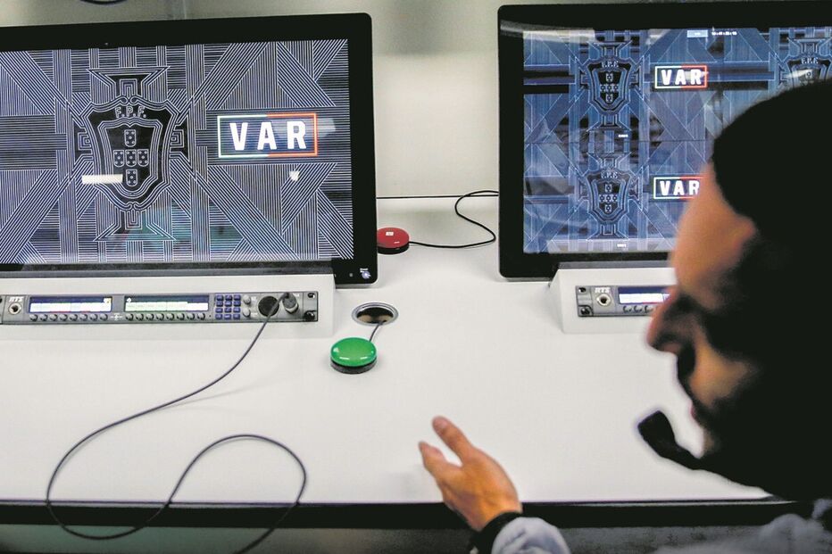 VAR em análise após polémica na final da Taça de Portugal entre Sporting e Belotti