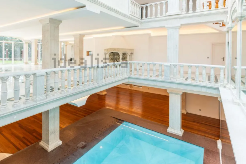 Sintra tem castelo à venda por 24 milhões de euros