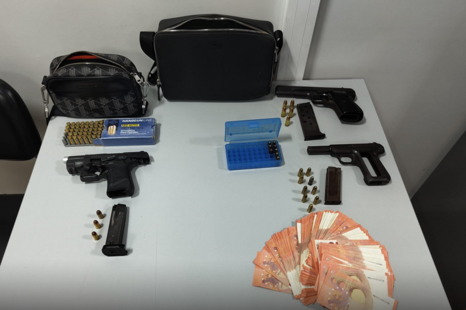 PSP apreende armas, munições e dinheiro na Amadora após agressão a polícia