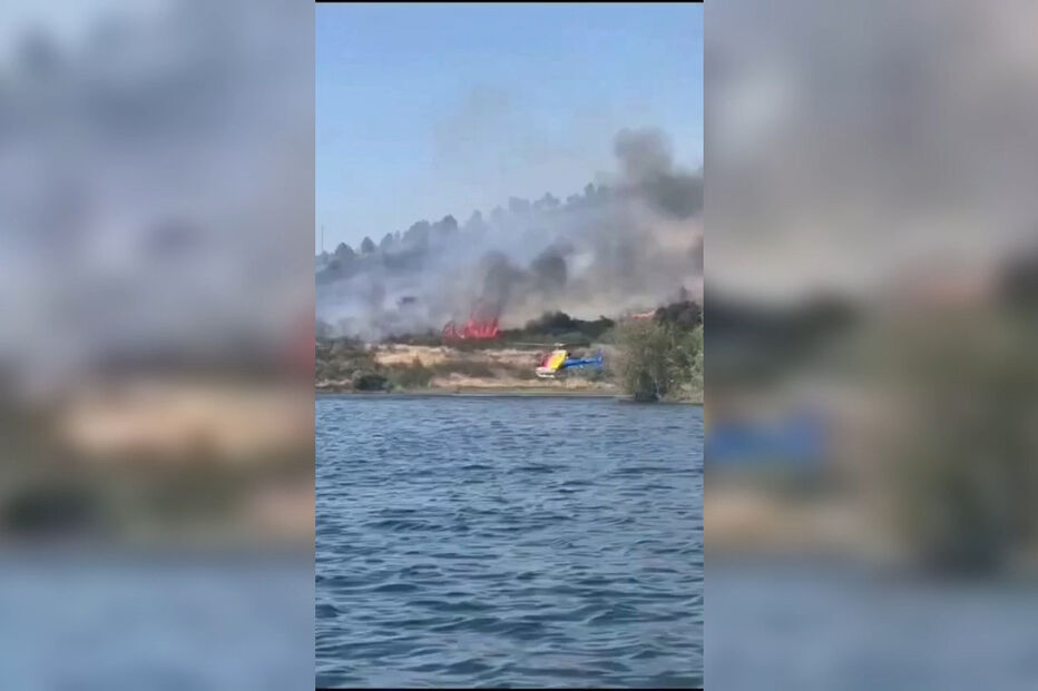 Bombeiros de Izeda combatem incêndio