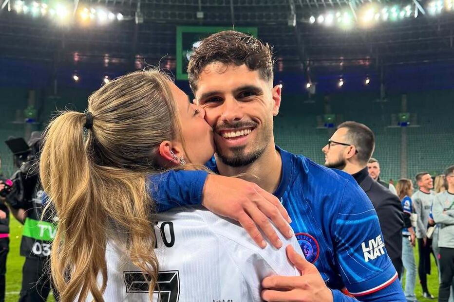 Pedro Neto e Carolina Silva