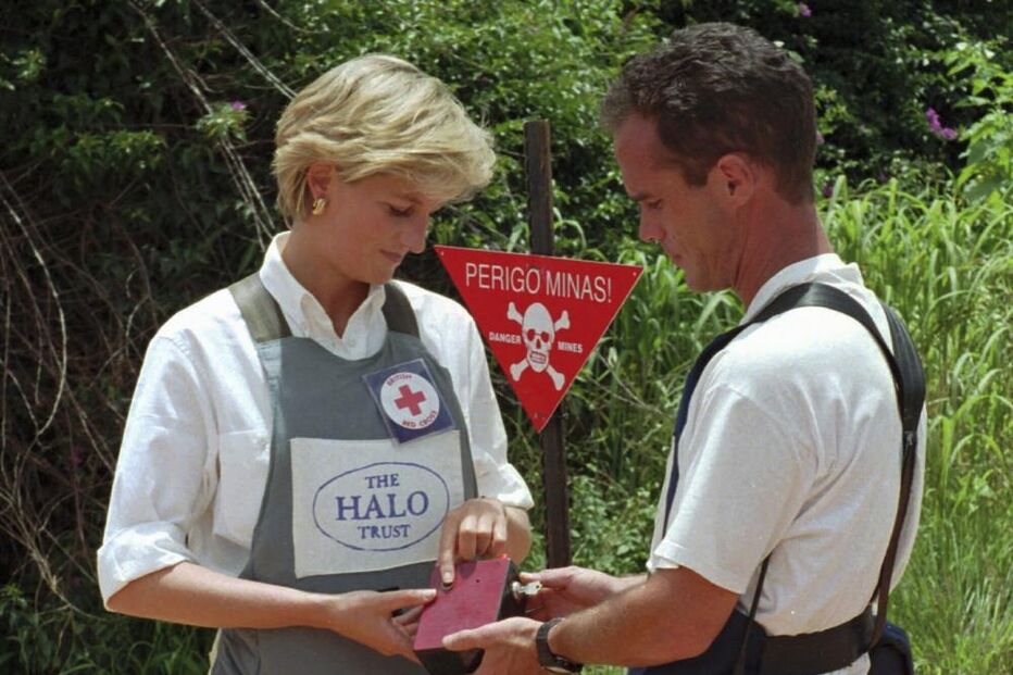 Príncipe Harry repete gesto da mãe, Diana, em Angola, nas minas