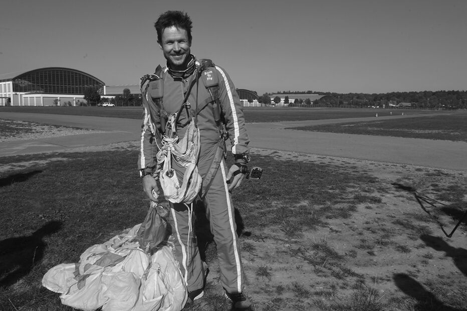 Felix Baumgartner, pioneiro do salto estratosférico, faleceu aos 53 anos