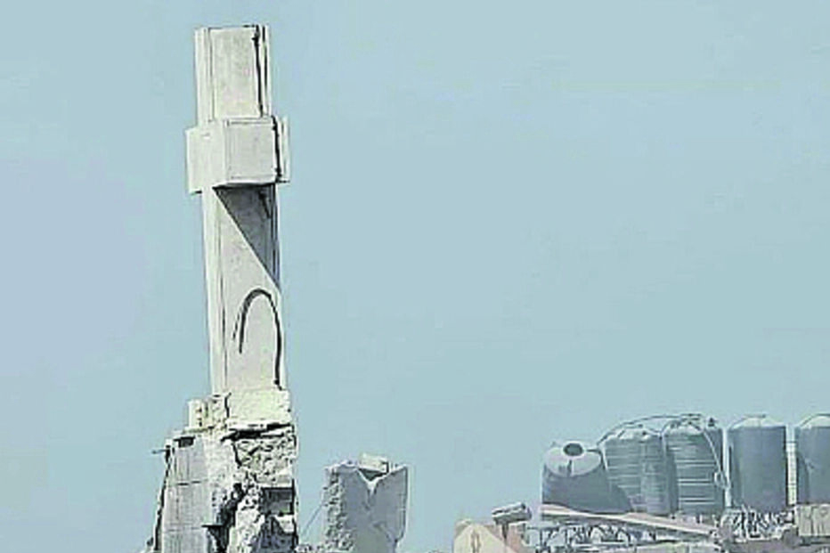 Igreja em Gaza após ataque israelita