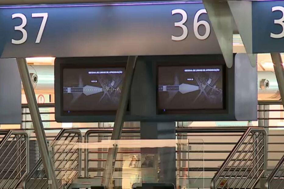 Aeroporto do Porto: sistema de linhas de aproximação nos portões 35, 36 e 37
