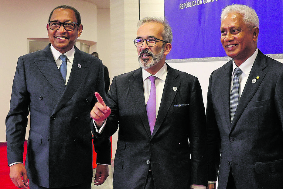 O ministro de Estado e dos Negócios Estrangeiros, Paulo Rangel, foi o representante português na cimeira de Bissau