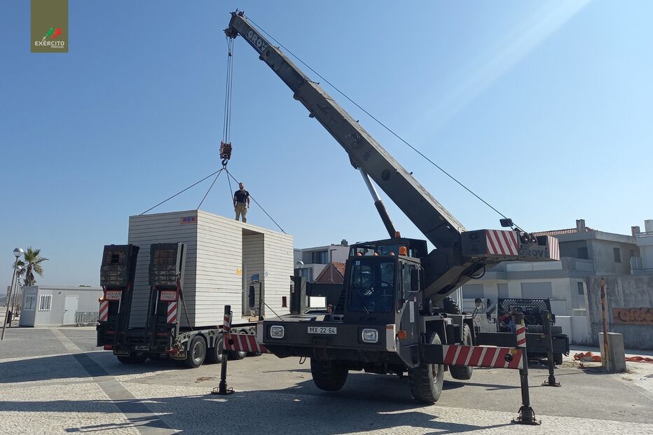 Exército apoia Espinho com reposicionamento de unidade sanitária na zona balnear