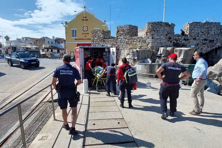 Equipas de emergência resgatam mulher ferida nas Berlengas
