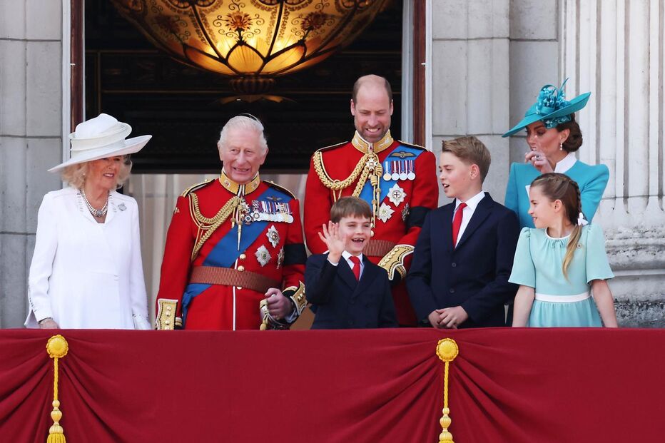 Rei Carlos III impõe regras de segurança para o Príncipe George