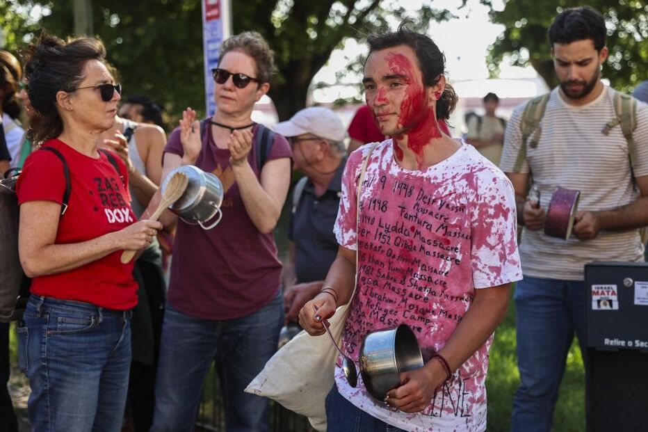 Mais de uma centena de pessoas manifestam-se em Lisboa pelo fim da fome em Gaza