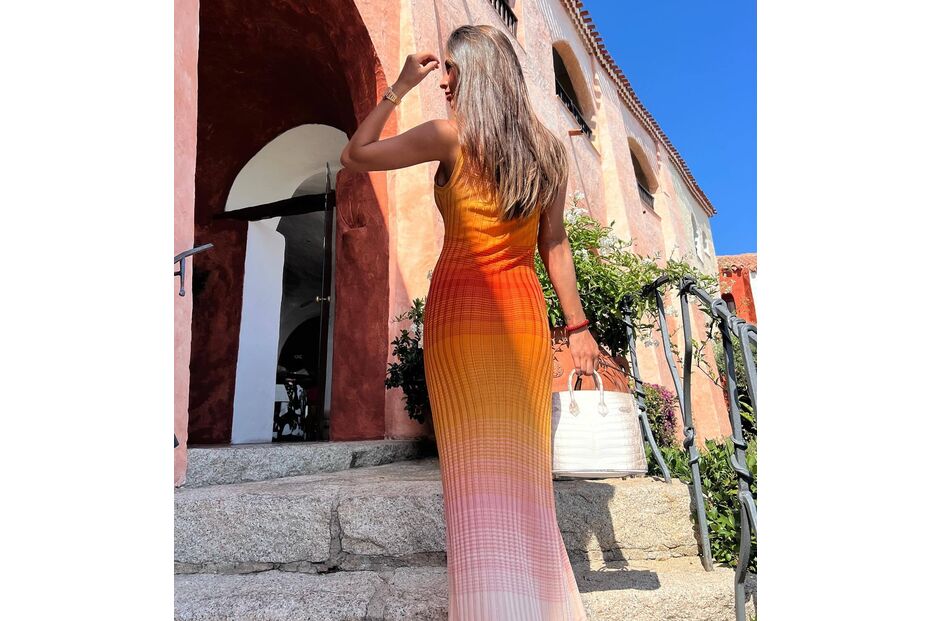 Haaland oferece mala de luxo à namorada, gerando debate online