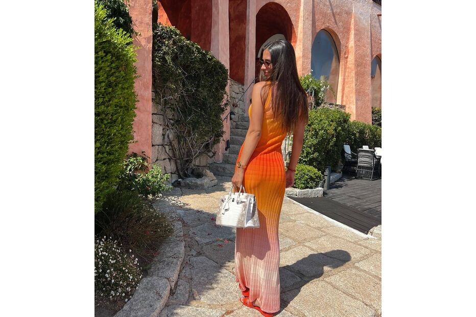 Haaland oferece mala a namorada. Preço gera críticas