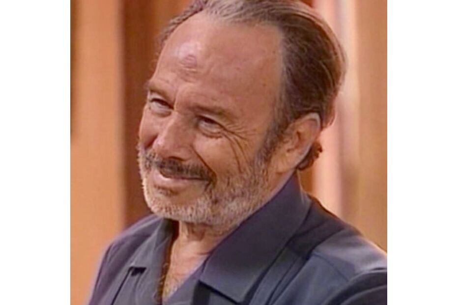 Imagem de Raúl Solnado sorrindo