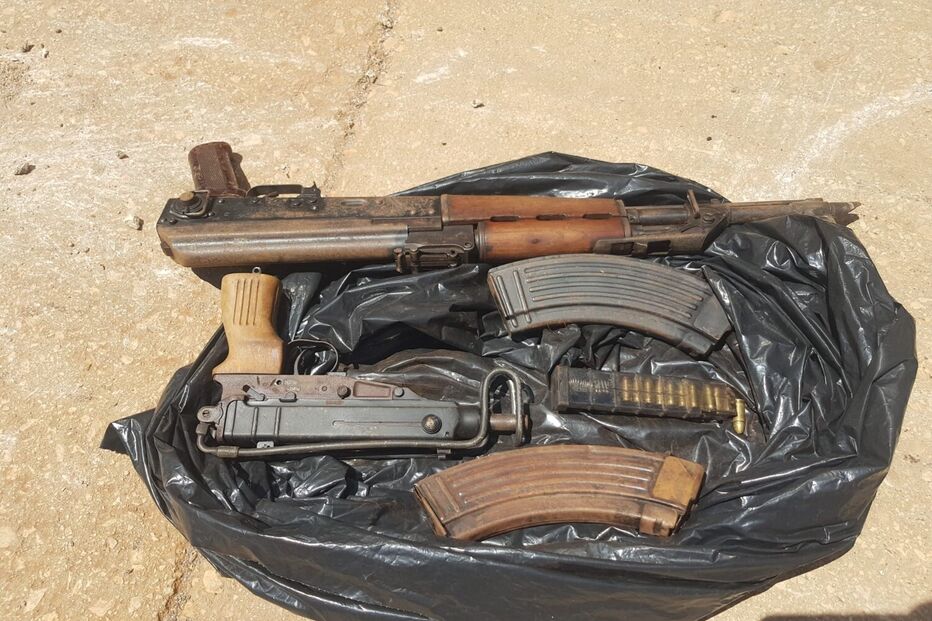 A GNR apreendeu armas e haxixe em Aljezur e deteve dois homens por tráfico