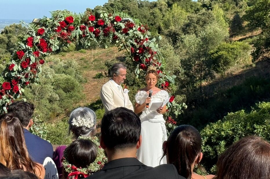 Carlos Areia e Rosa Bela casam na Herdade da Emberiza, com família e amigos