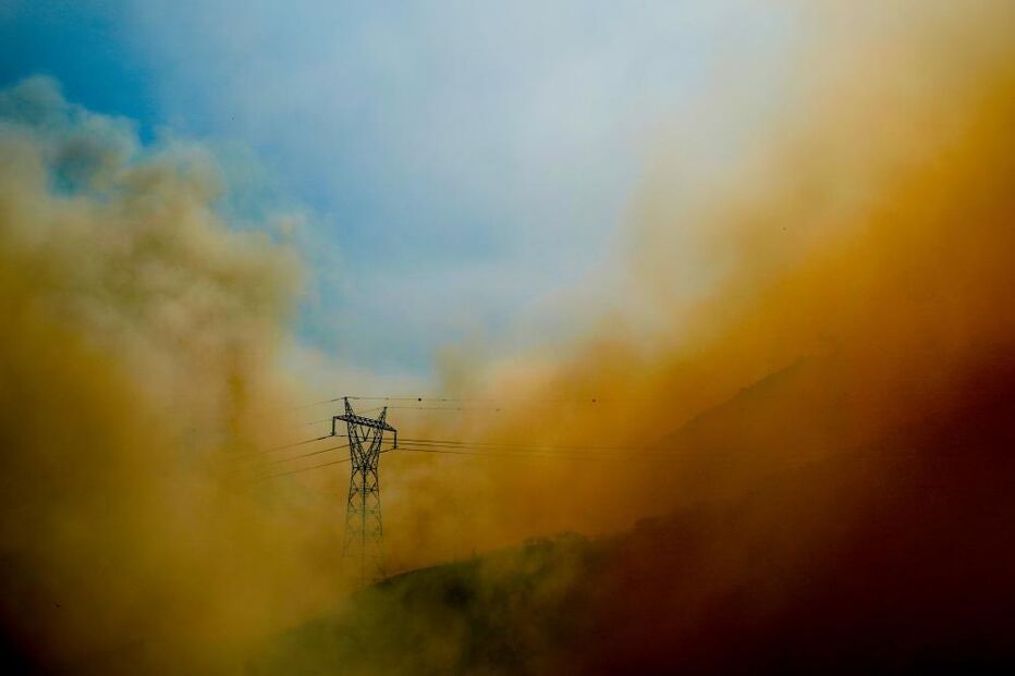 Incêndio que lavra desde sábado na freguesia de Lourido, Ponte da Barca