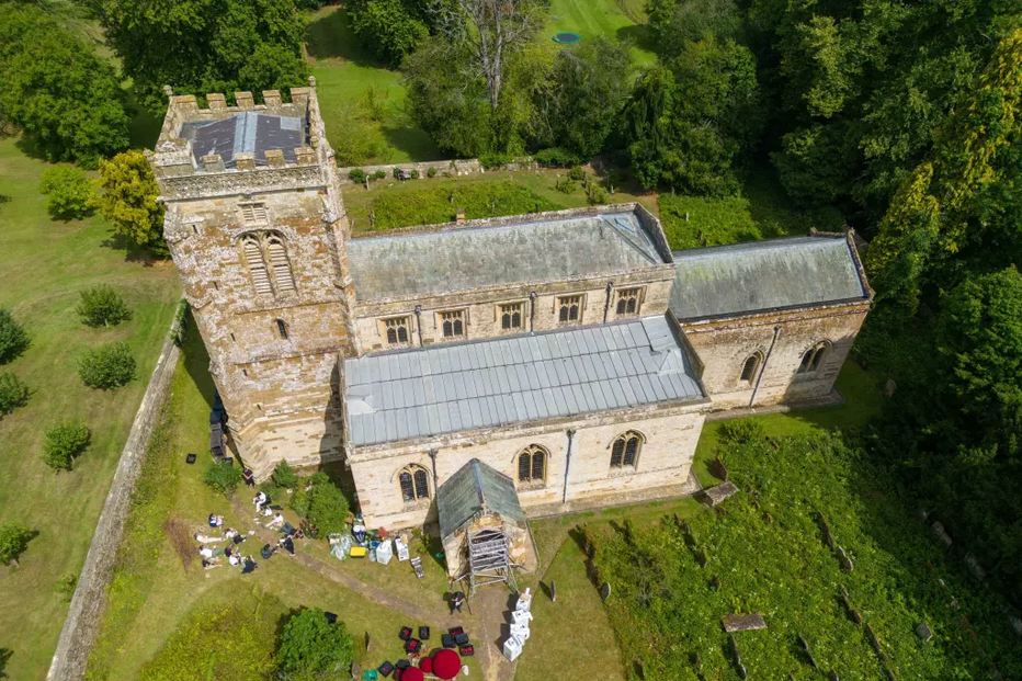 Casamento de Eve Jobs e Harry Charles em Cotswolds, numa cerimónia luxuosa