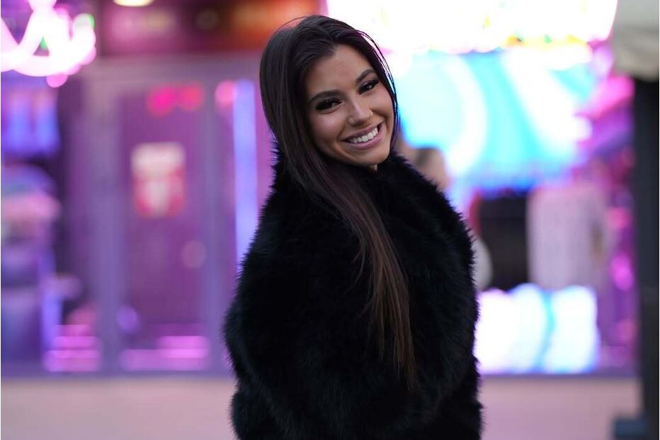 Carly Santos, namorada de Ricardo Mangas, influenciadora digital, fitness e lifestyle