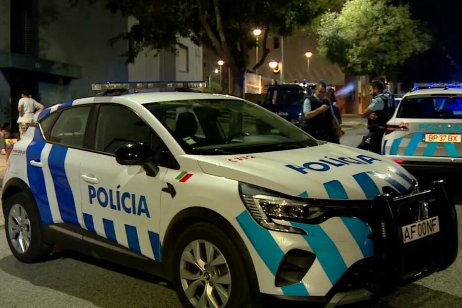 Incêndio no Casal da Mira, Amadora, causa feridos e confrontos com a PSP