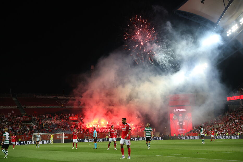 Supertaça: Sporting e Benfica disputam o troféu no Estádio do Algarve