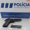 <![CDATA[ Assalta 'bombas' com pistola falsa ]]>