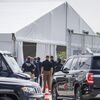 <![CDATA[ Tribunal dos EUA ordena paragem de obras na prisão de imigrantes 'Alcatraz dos Jacarés' ]]>