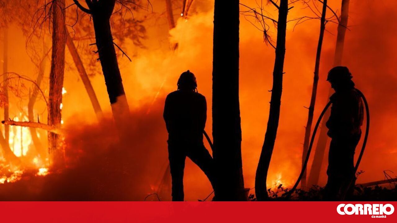 Over 140 Municipalities in Portugal's Interior and Algarve at Maximum Fire Risk - A Dire Warning