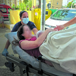 Ambulance that helped a young woman who gave birth on the street had a flat tire
