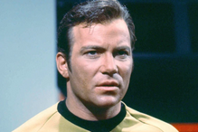 William Shatner como Capitão Kirk em 