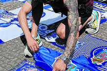 Milhares de adeptos quiseram prestar um último tributo ao ‘Bicho’