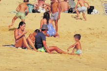 Vasco Palmeirim aproveita descanso em família na Quinta do Lago.
