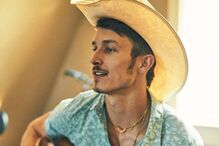 Mãe do cantor Spencer Hatcher morre à facada num ataque na Virgínia