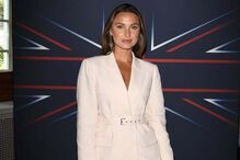 Samantha Faiers causa polémica ao não usar protetor solar nos filhos