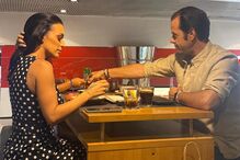 João Moura Caetano e Luiza Abreu jantam juntos num shopping em Lisboa