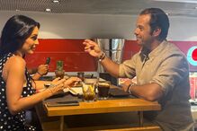 João Moura Caetano e Luiza Abreu jantam num shopping em Lisboa