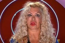 Enteado acusa Kina de manipulação e episódios esotéricos