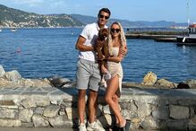 Claudia Kowalczyk, namorada de Jakub Kiwior, exibe talento na dança erótica