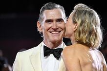 George Clooney recebe beijo no Festival de Veneza