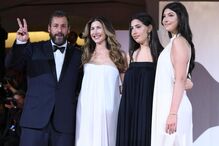 Adam Sandler com a família no Festival de Veneza